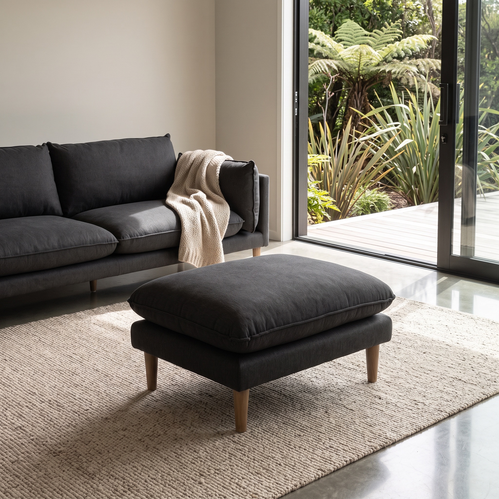 Alina Ottoman, Charcoal