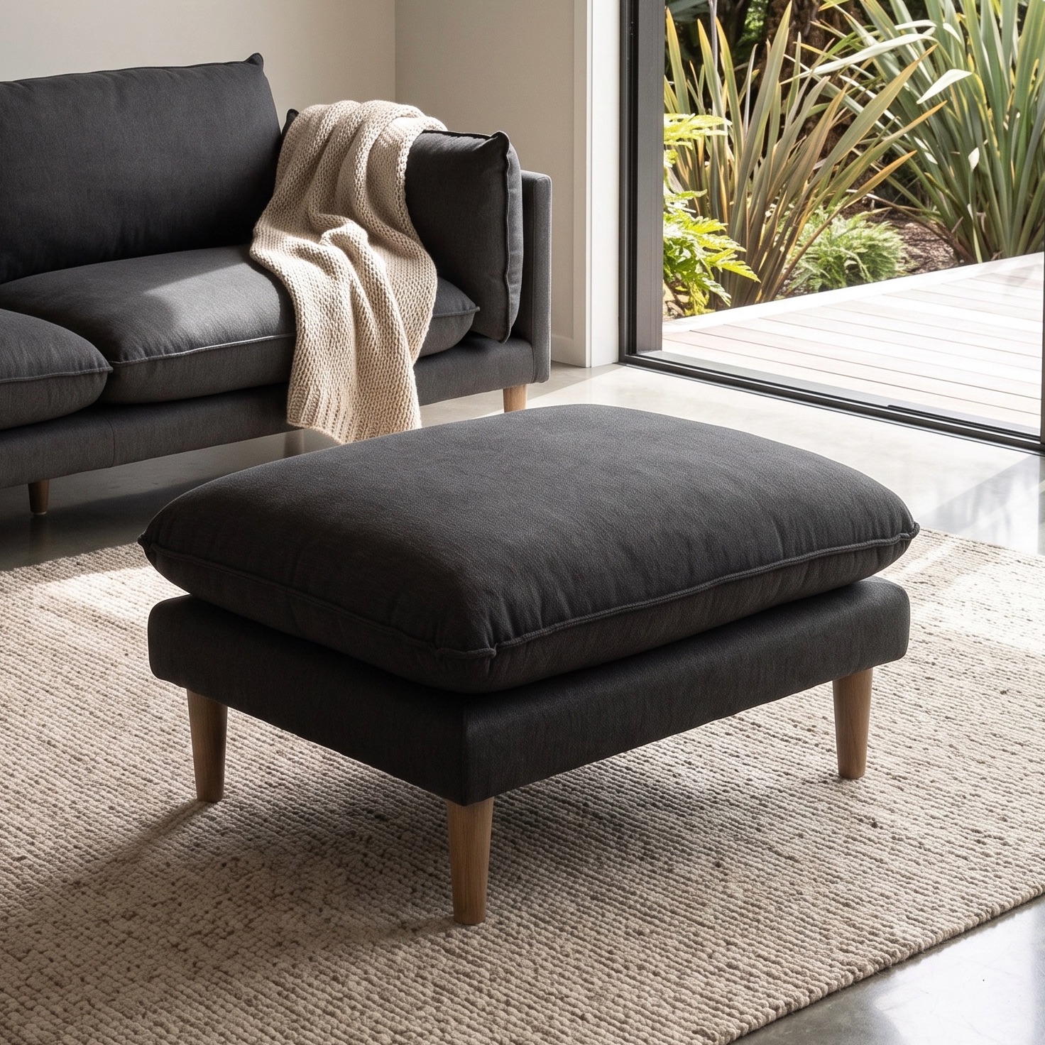 Alina Ottoman, Charcoal