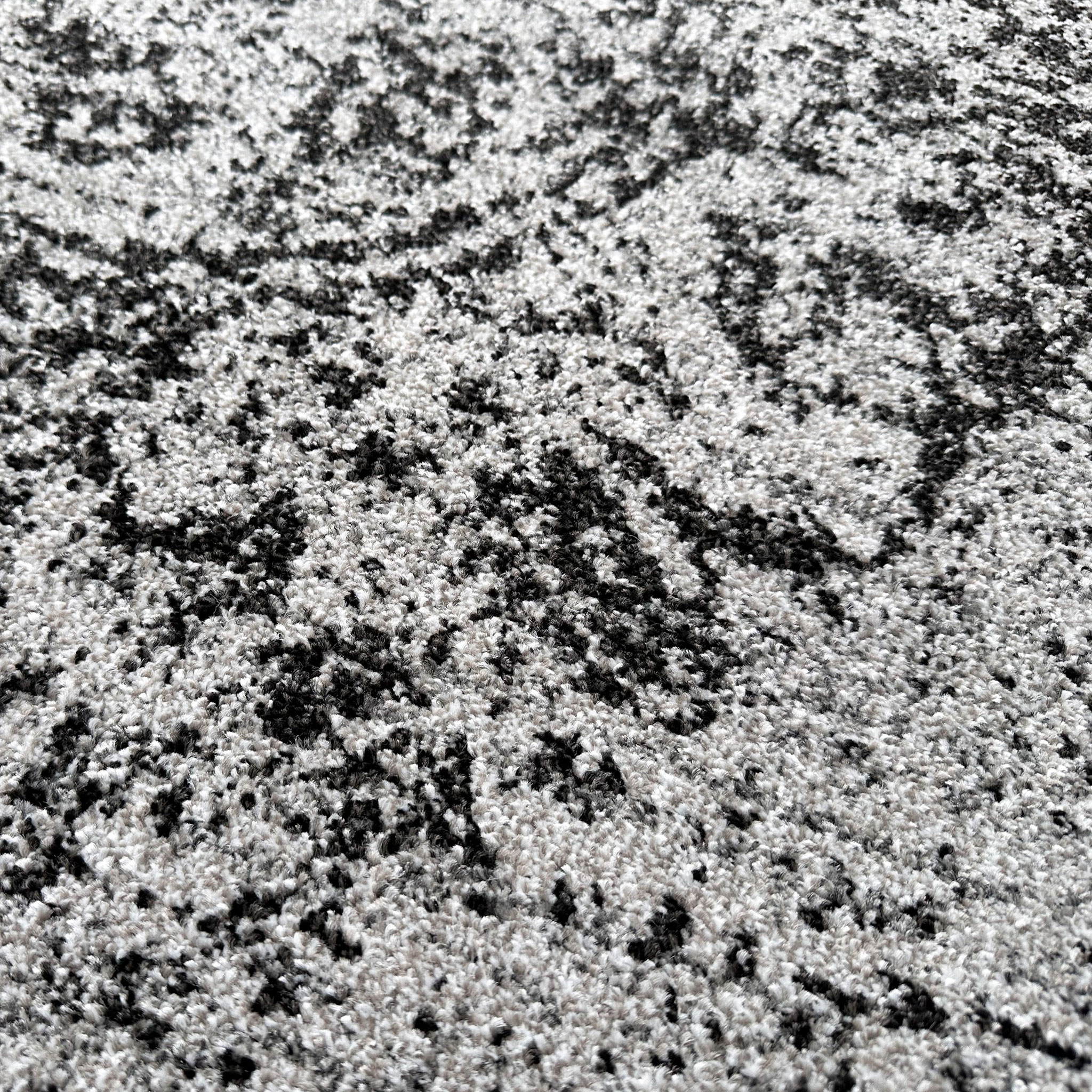 Signature Rugs Otto Vintage Medallion Rug - 160 x 230 cm, Grey/Black