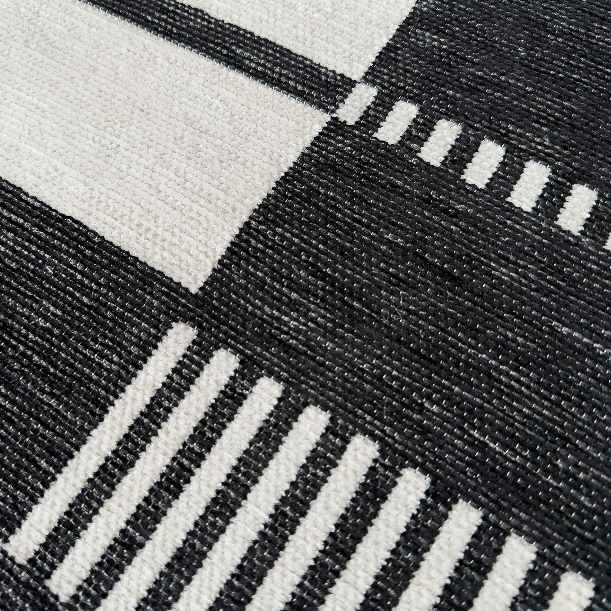 Signature Rugs Harlow Reversible Block Rug - 160 x 230 cm, Black/White
