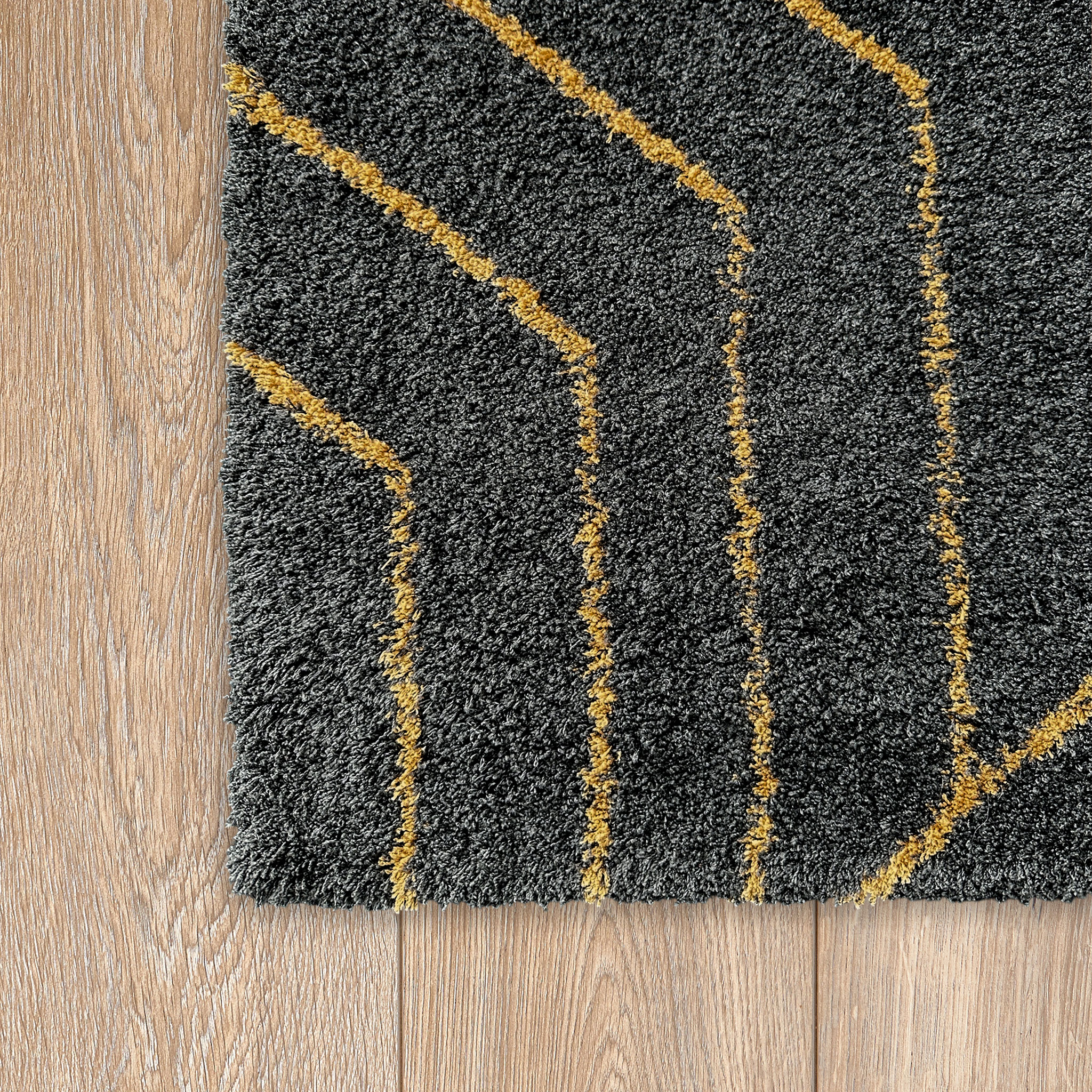 Signature Rugs Aida Deco Rug - 200 x 290 cm, Black & Gold