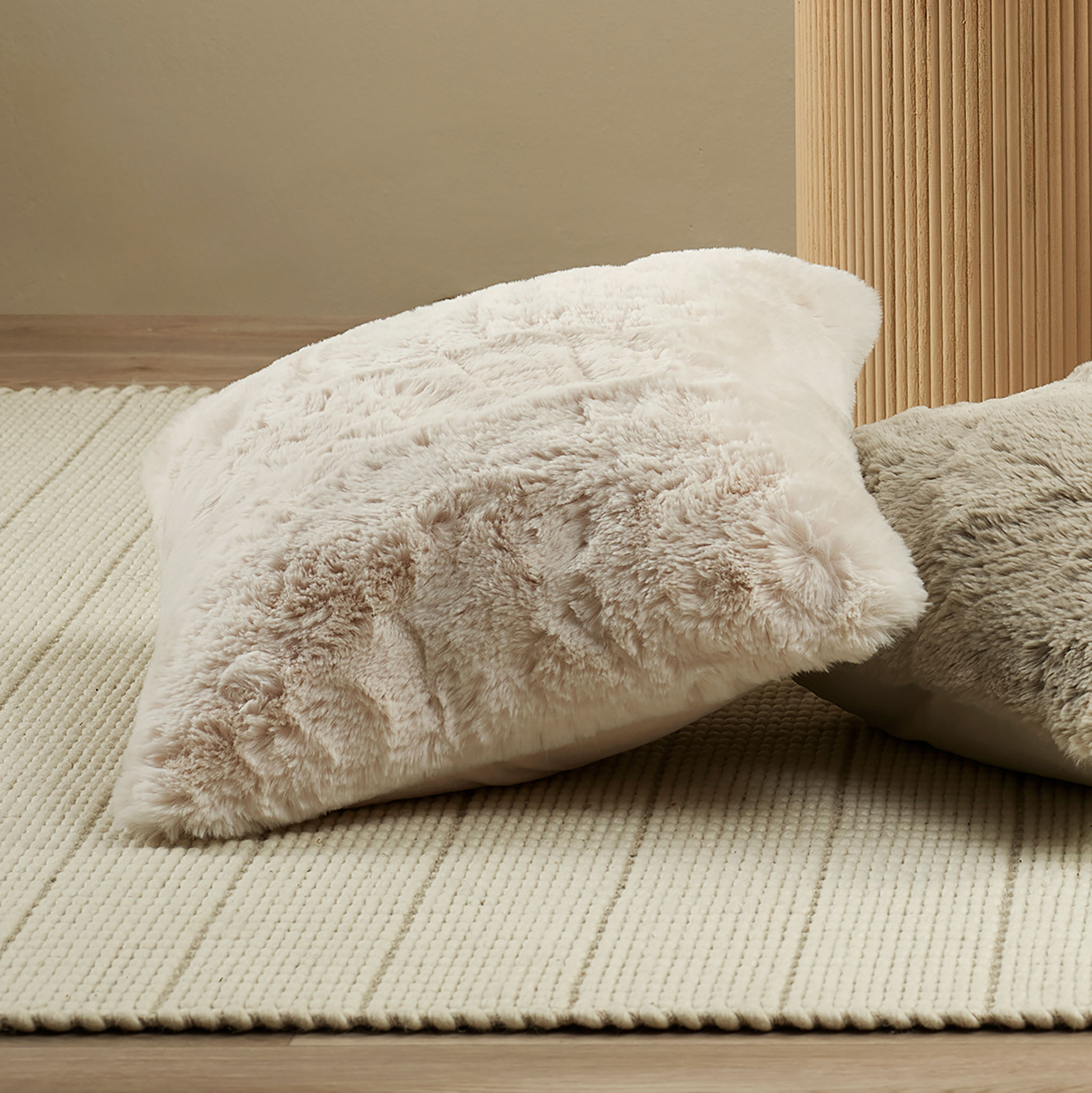 Ollo Pelage Cushion - Feather Inner, Ivory