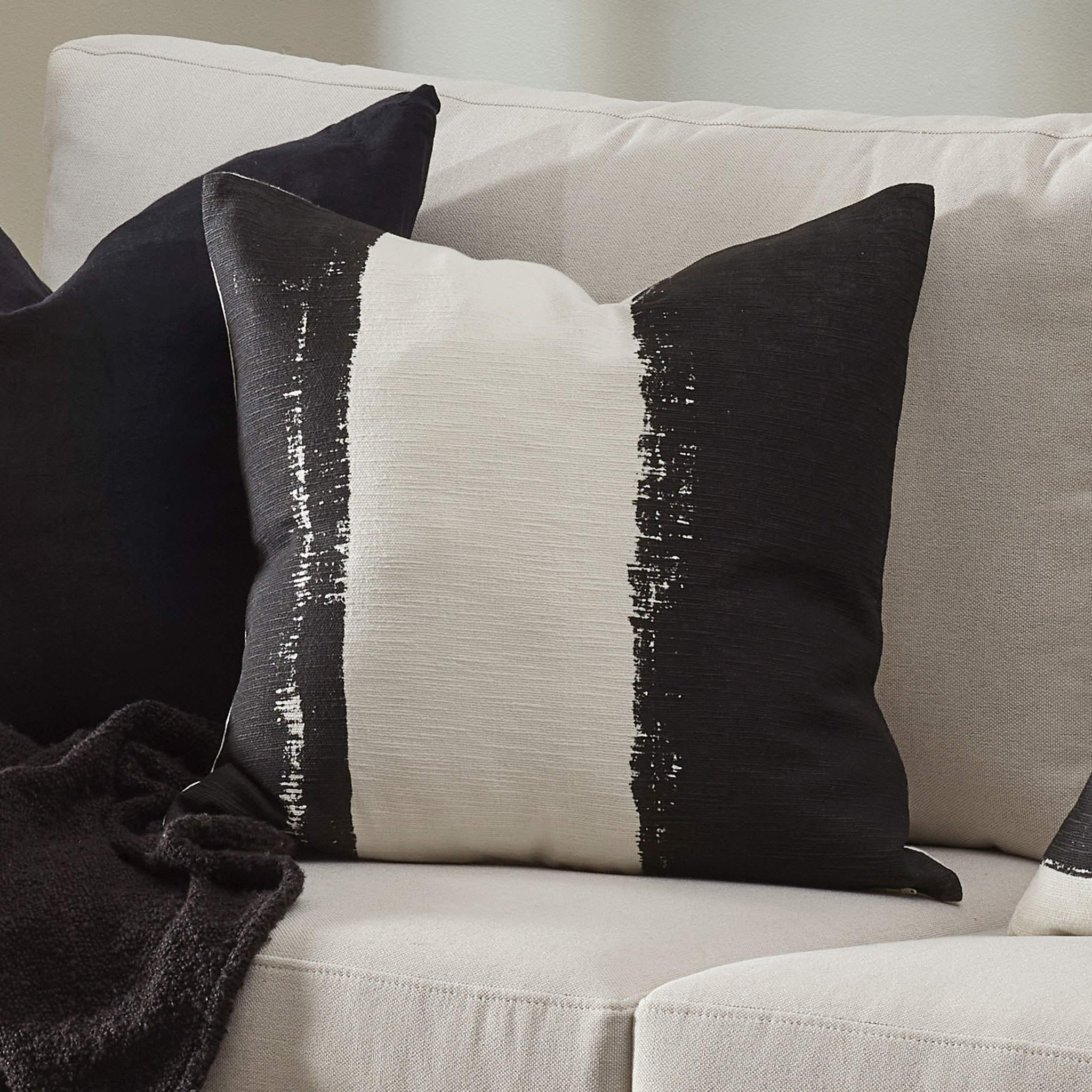 Ollo Asher Cushion - Feather Inner, Black