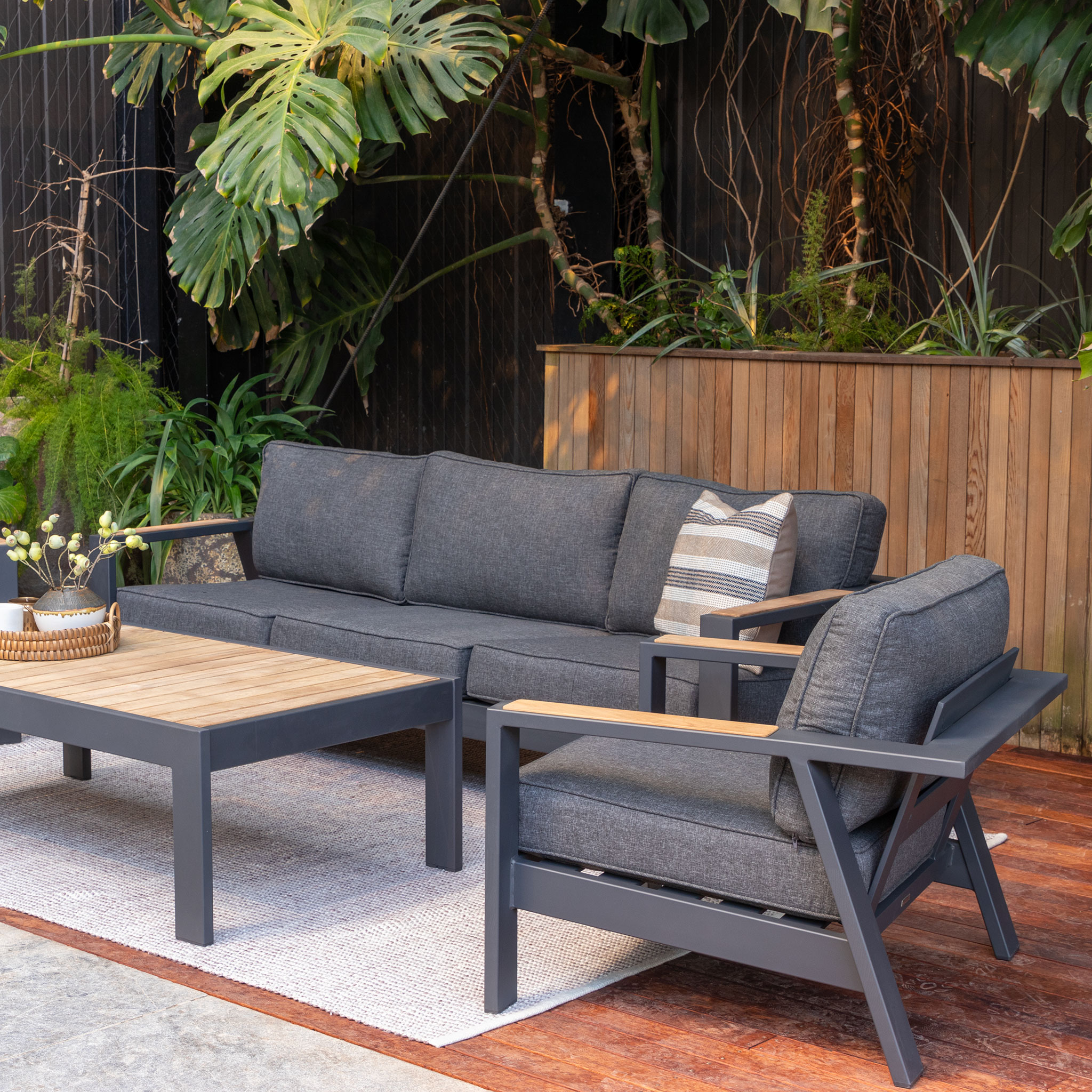 Palau Outdoor One Seater, Gunmetal