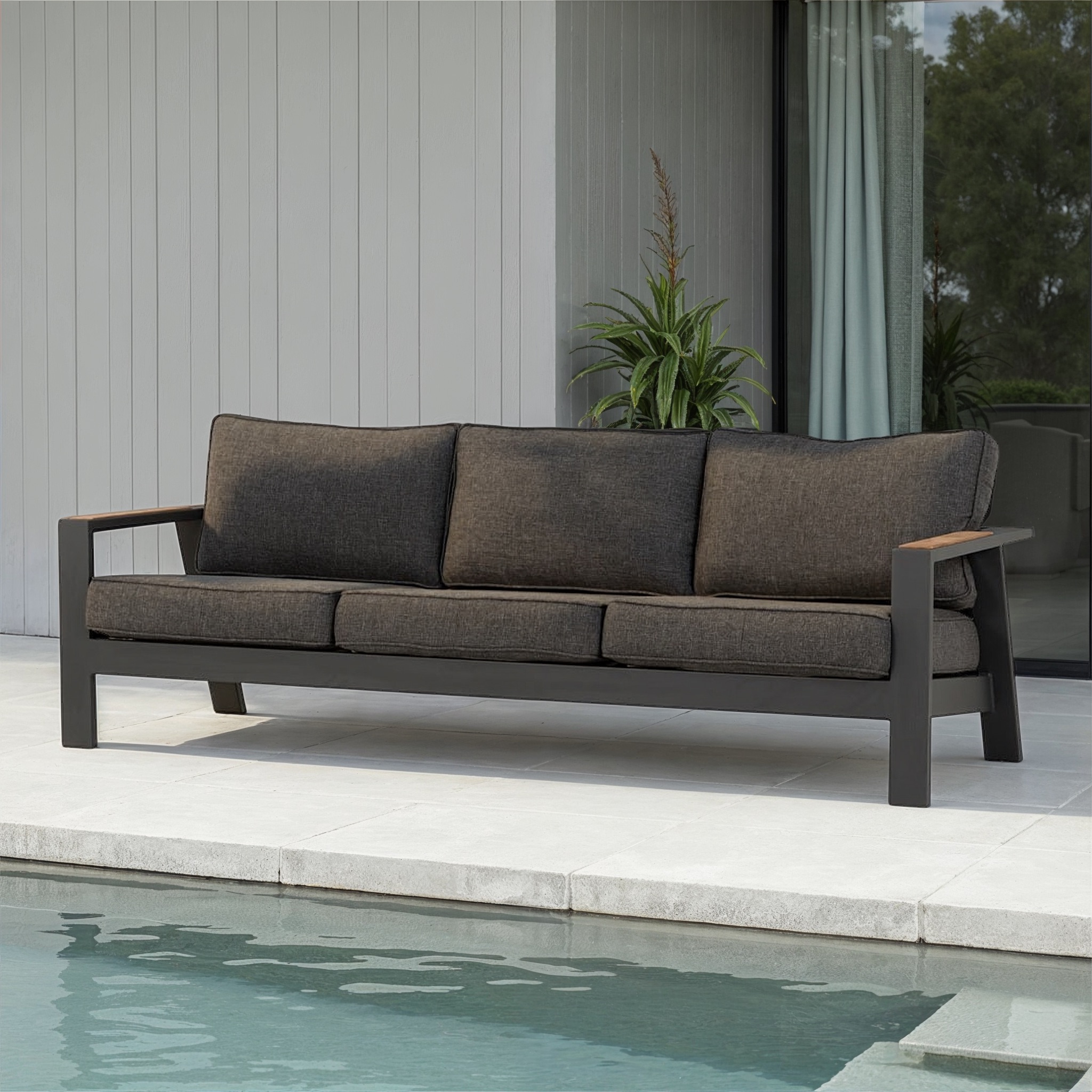 Palau Outdoor 3 Seater, Gunmetal