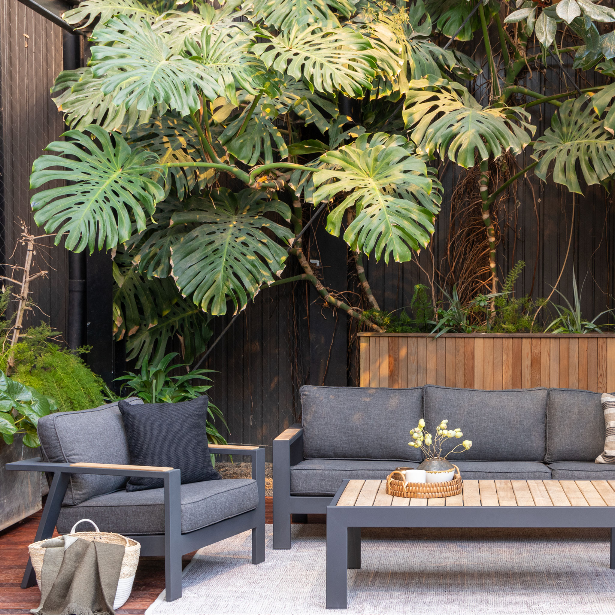 Palau Outdoor Coffee Table - W143, Gunmetal