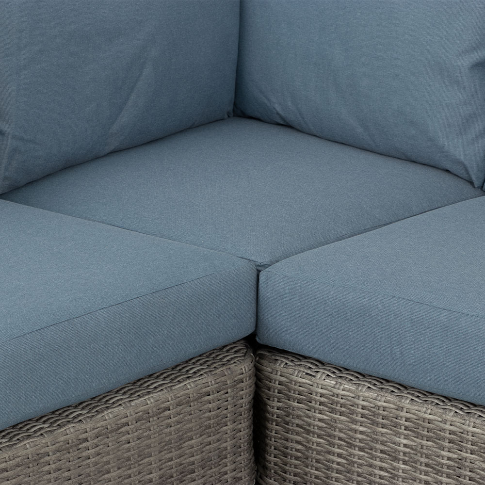 Haiti Outdoor Corner Suite