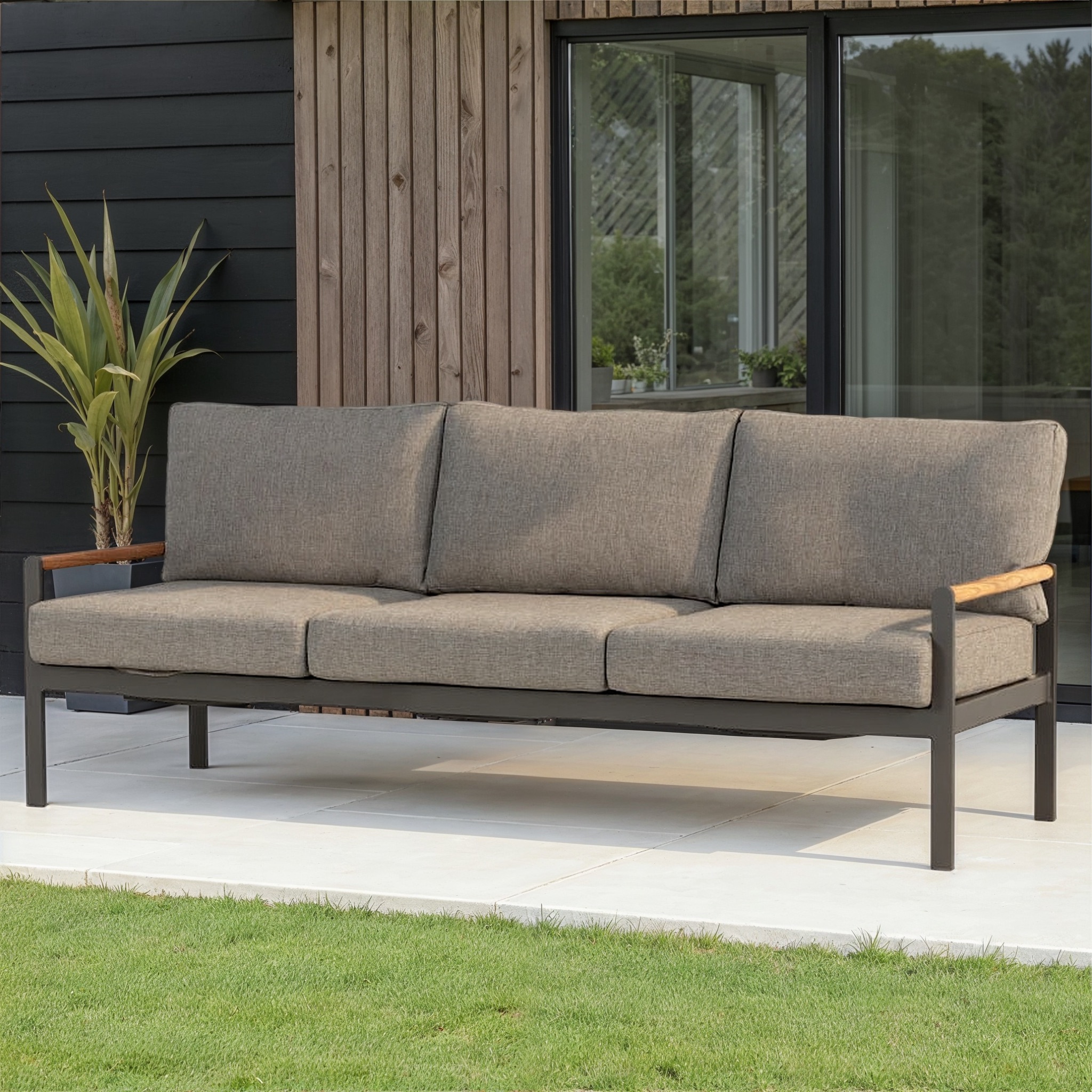 Amber Outdoor 3 Seater, Gunmetal