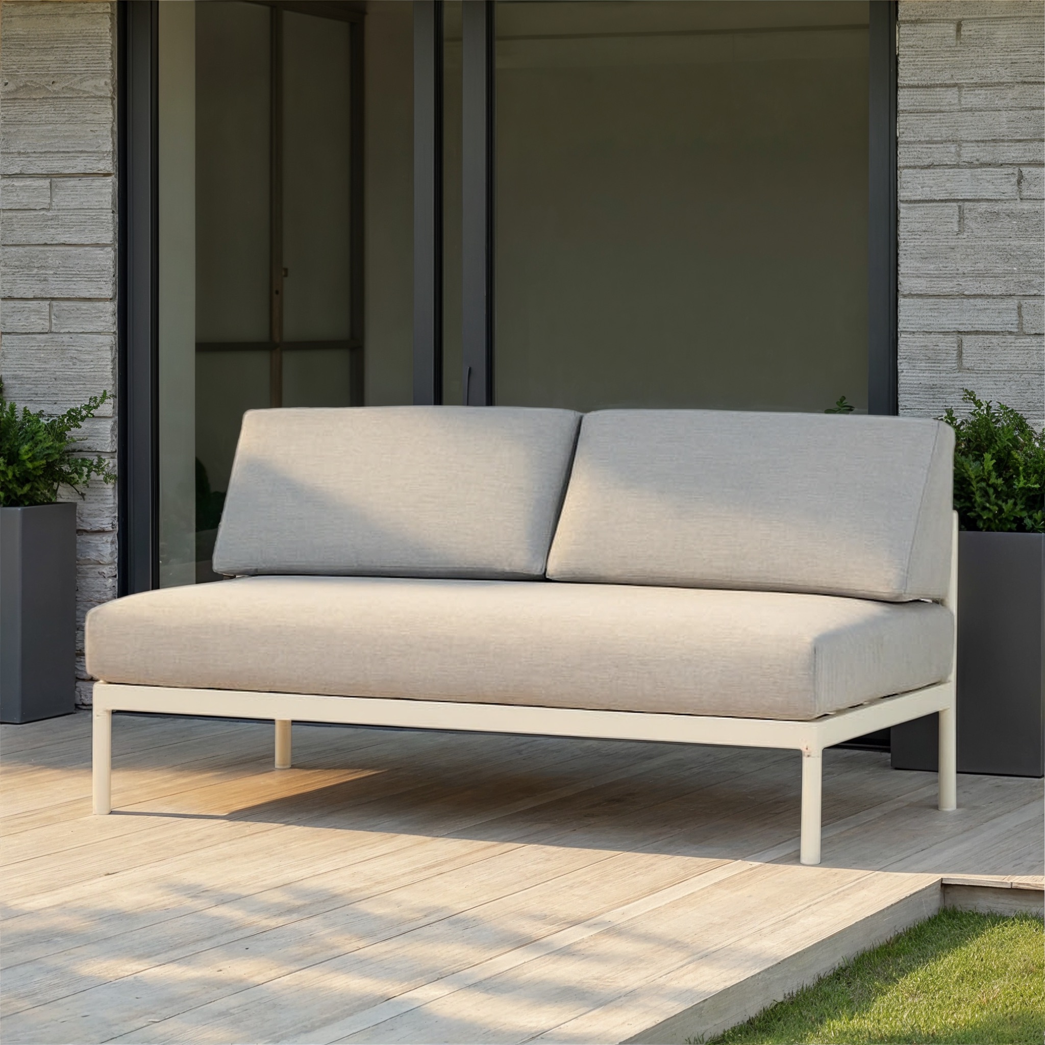 Cayman Outdoor 2.5 Seater, White