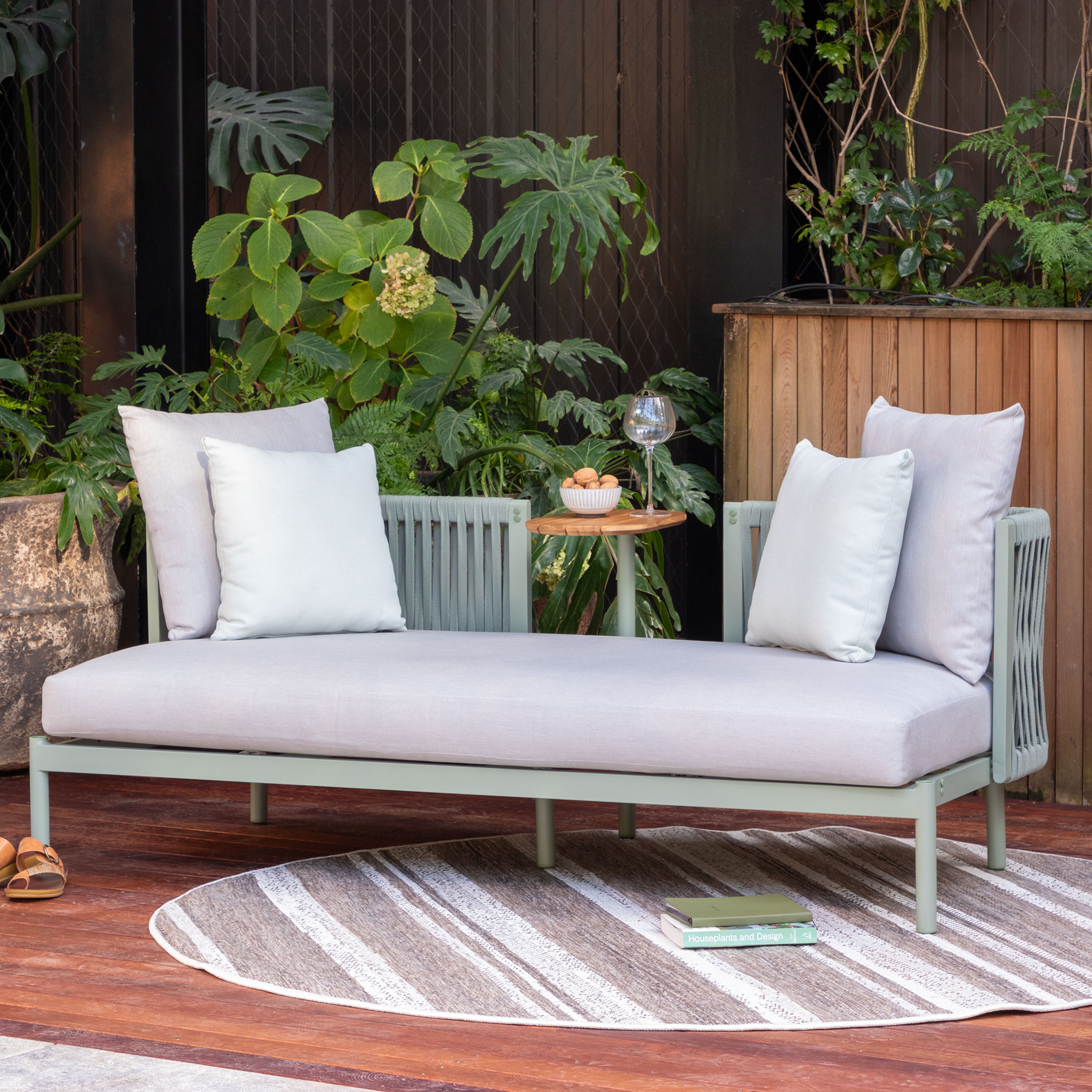 Mica Outdoor Daybed, Green