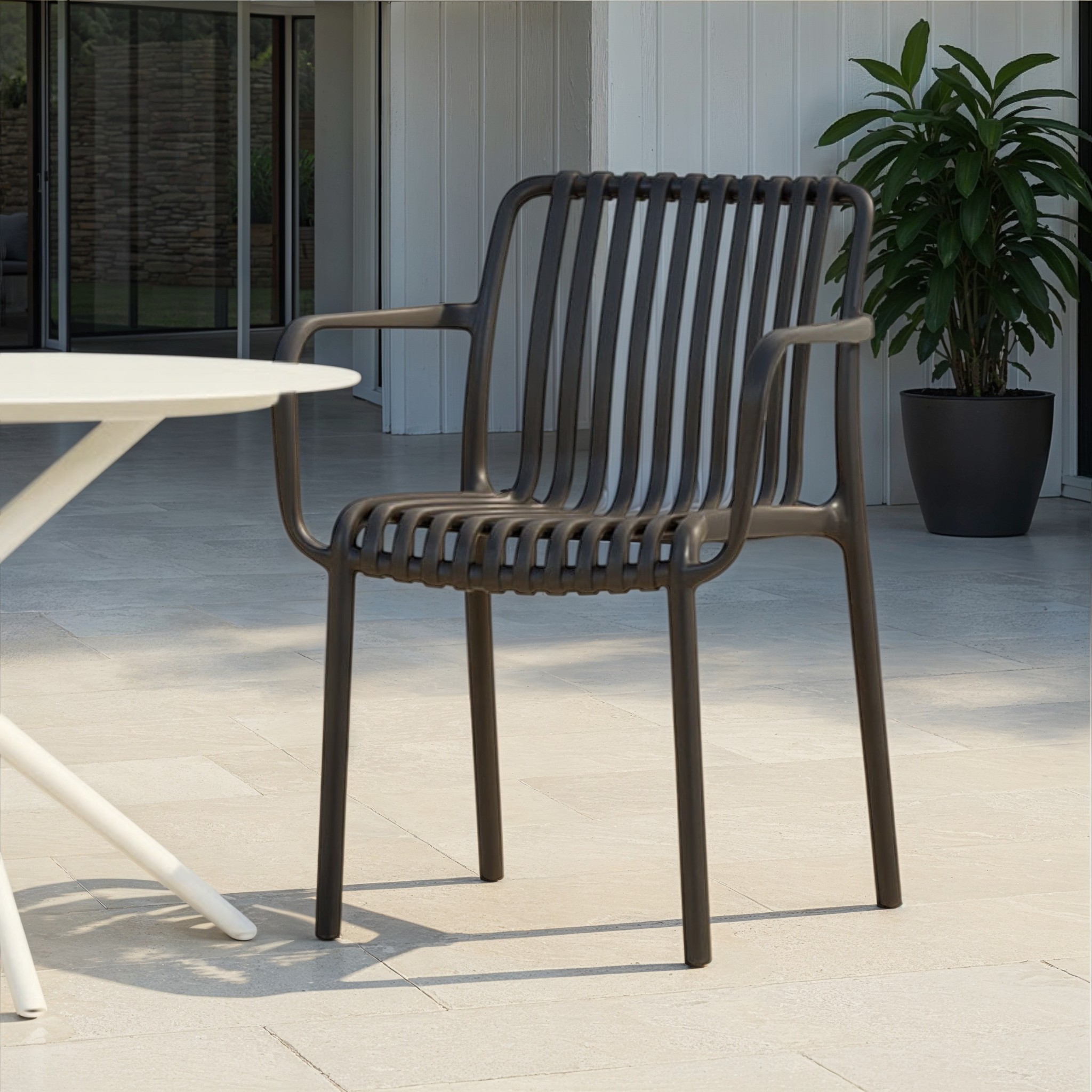 Horizon Outdoor Dining Chair With Arms, Gunmetal