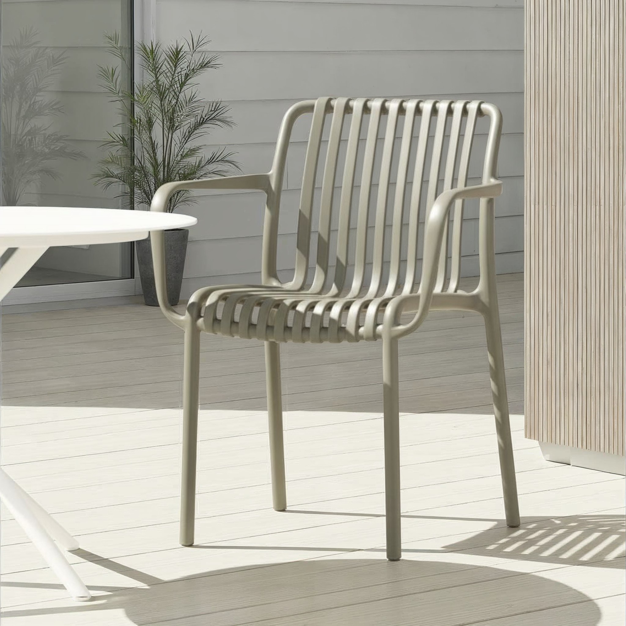 Horizon Outdoor Dining Chair With Arms, Green