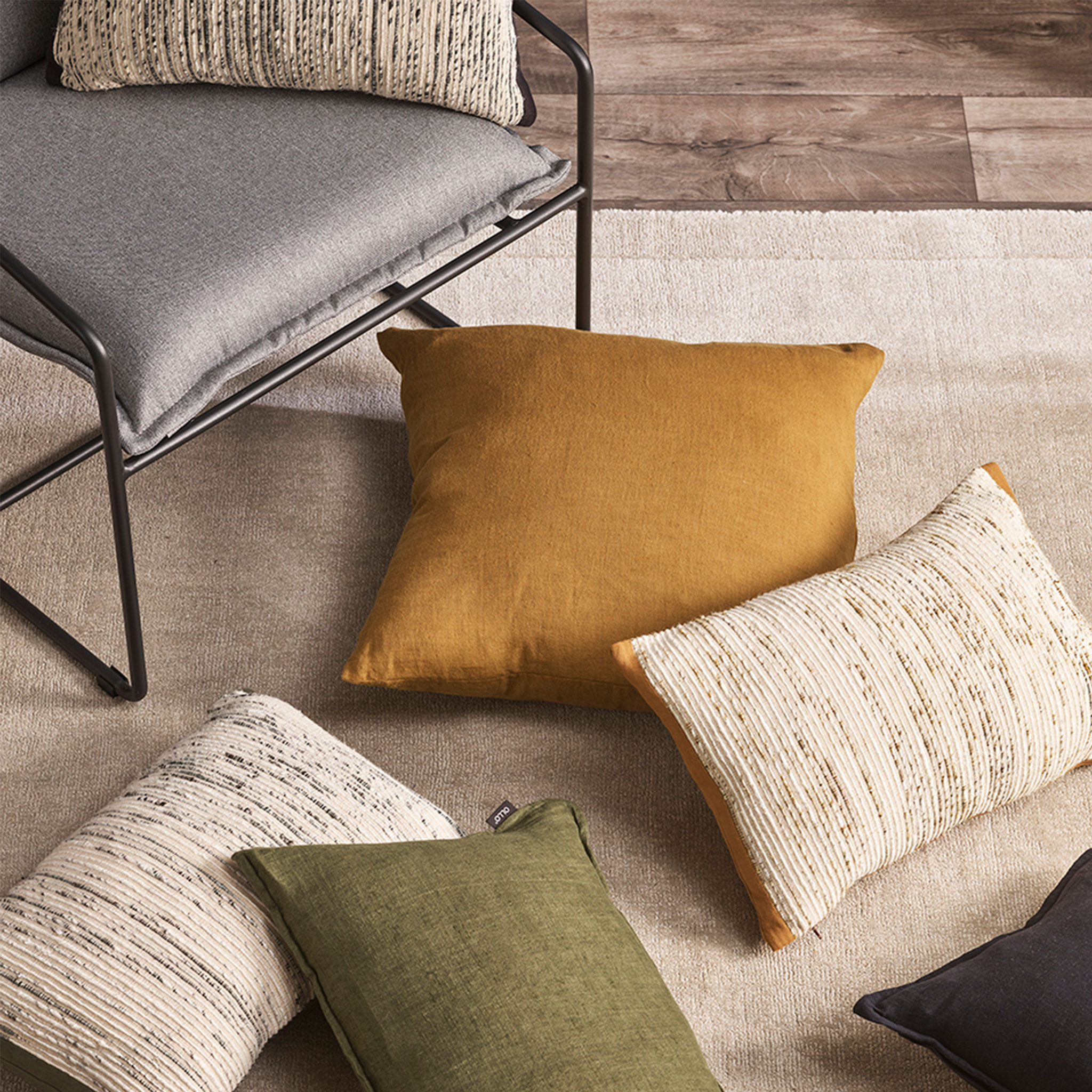 Ollo Chevalier Rug - 250 x 350 cm, Ecru