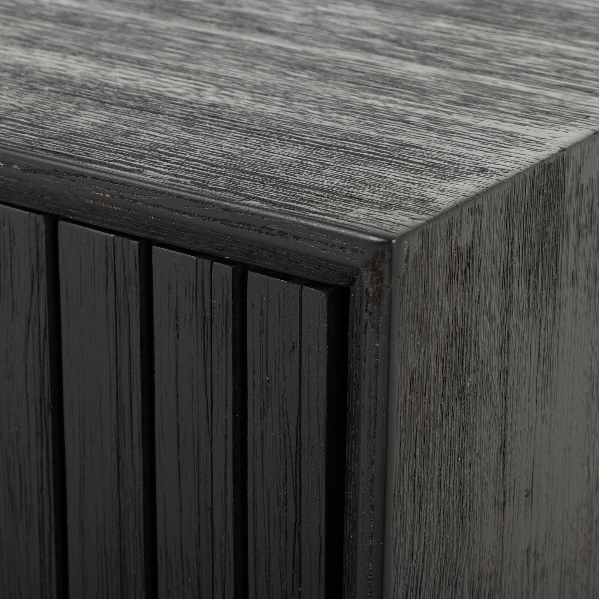 Anya Entertainment Unit, Black