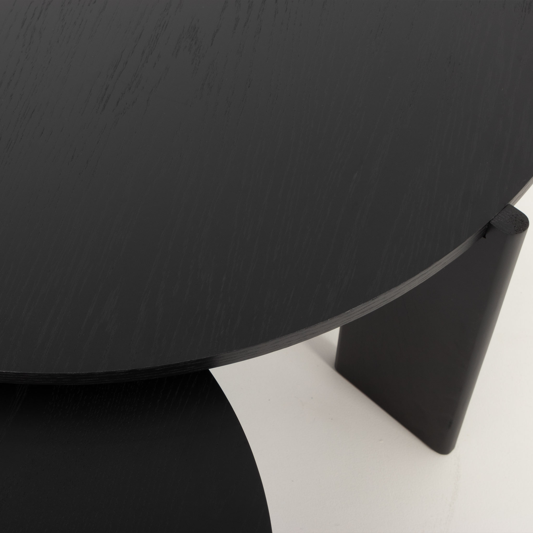 Ash Set of 2 Round Side Tables, Black