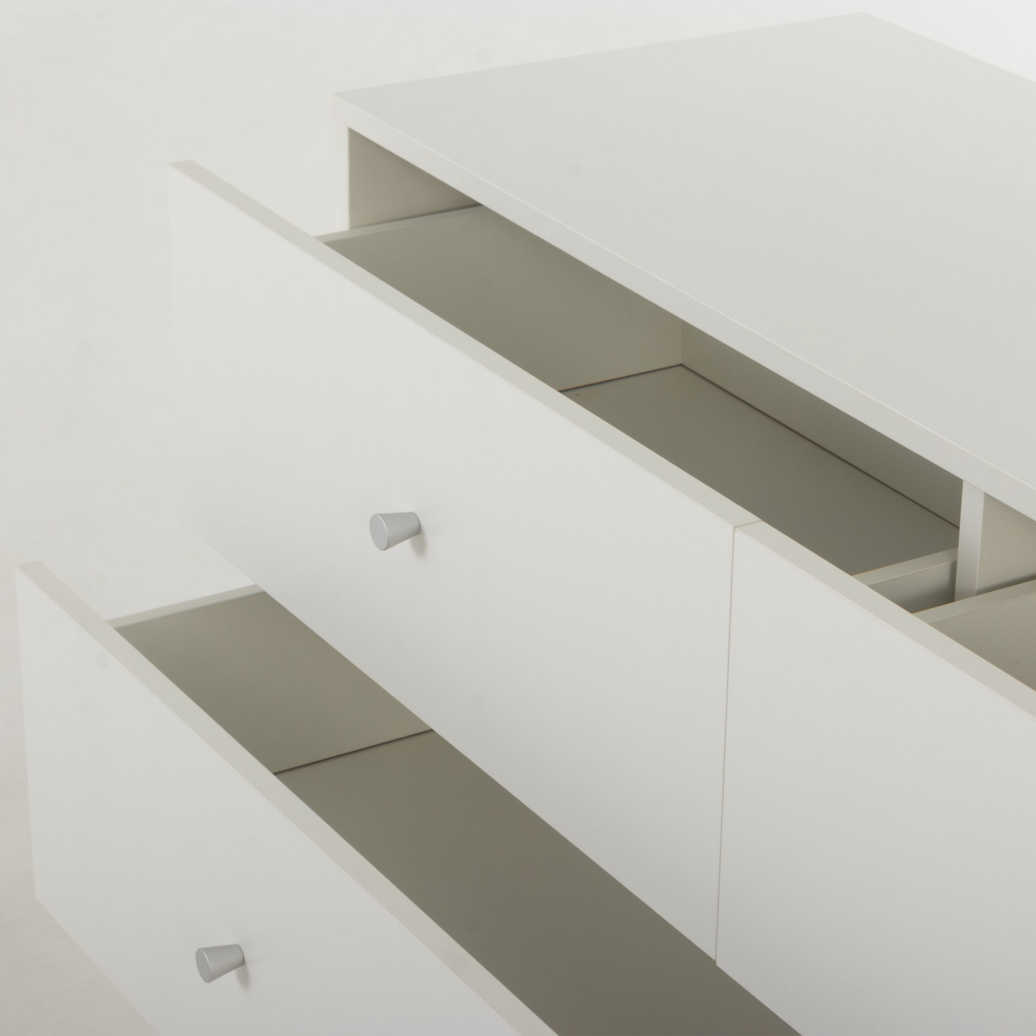Elliot 4 Drawer Lowboy, White
