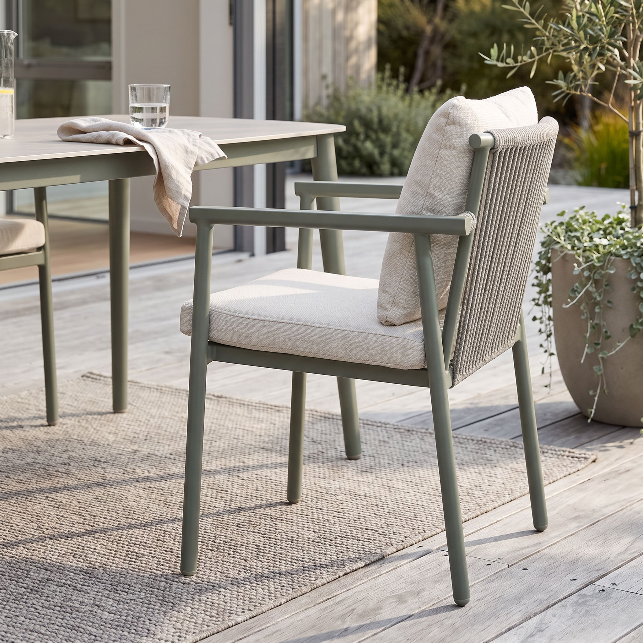 Como Outdoor Dining Chair, Green