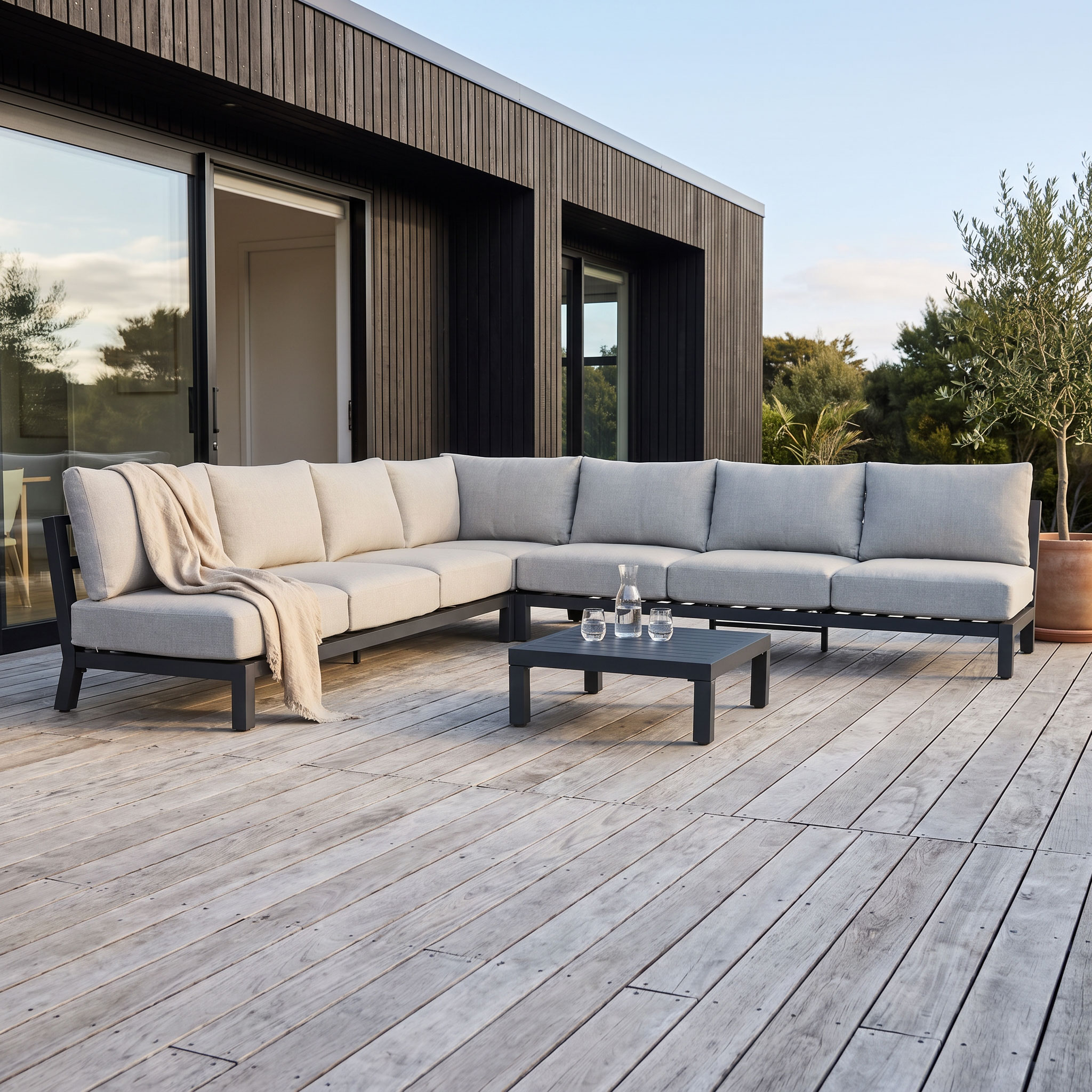 Catalina 4 Piece Outdoor Corner Lounge Set, Gunmetal