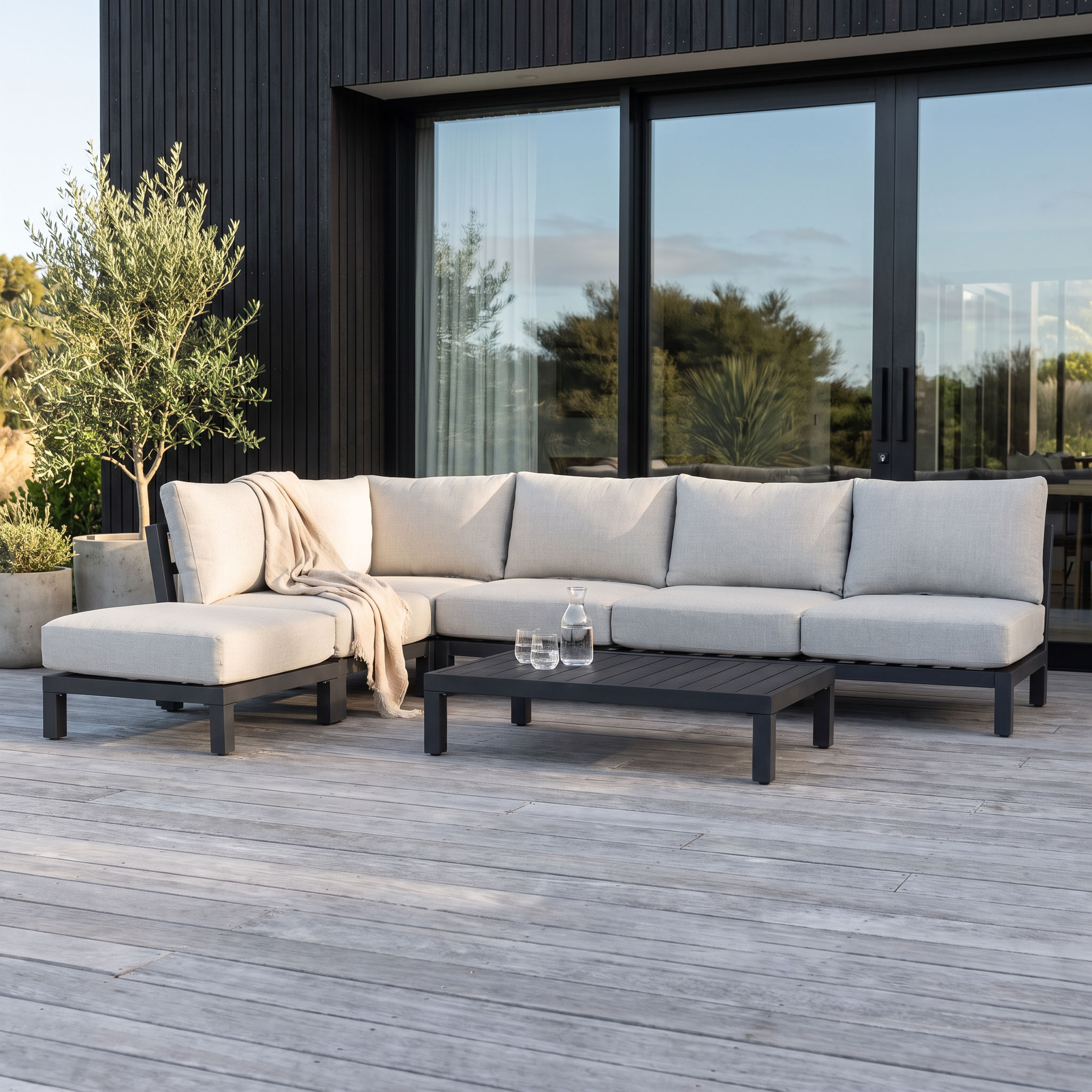 Catalina 5 Piece Outdoor Corner Lounge Set With Coffee Table - W126, Gunmetal