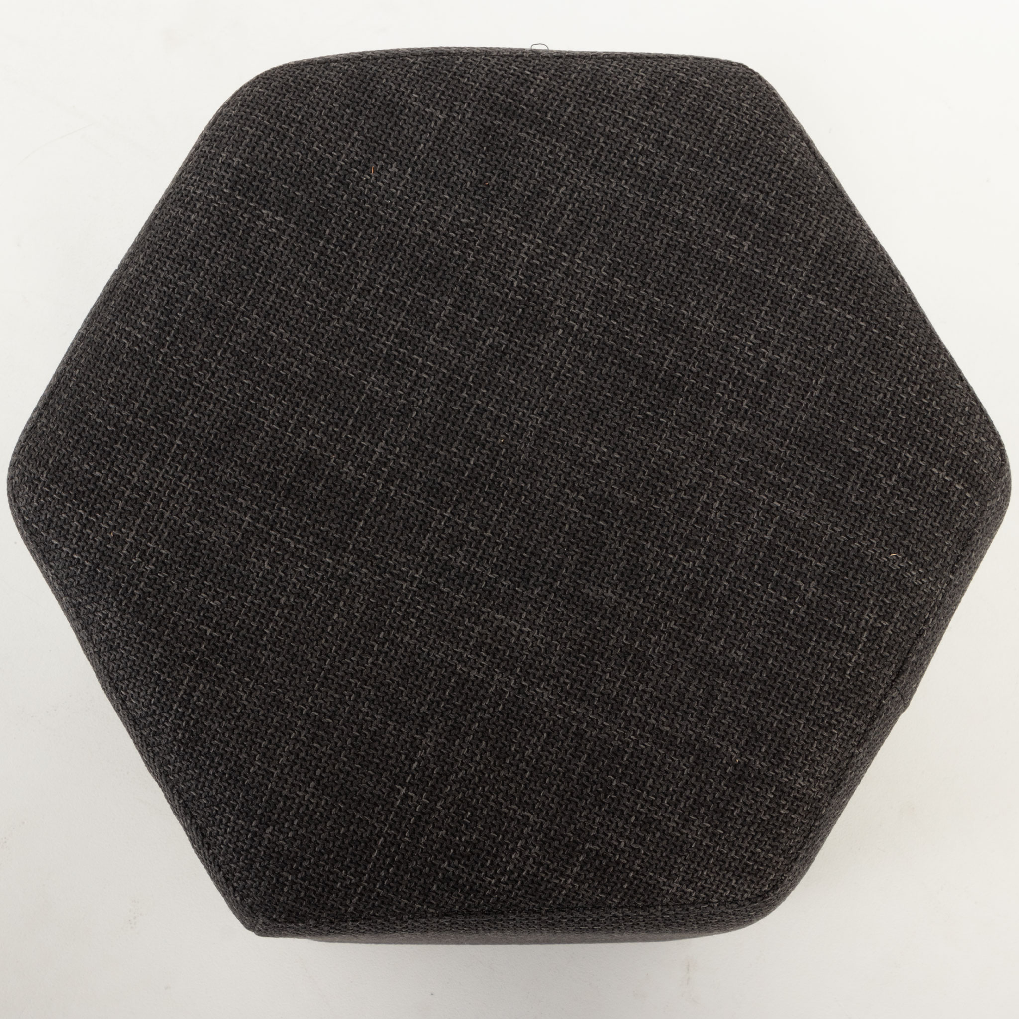 Gia Ottoman, Charcoal
