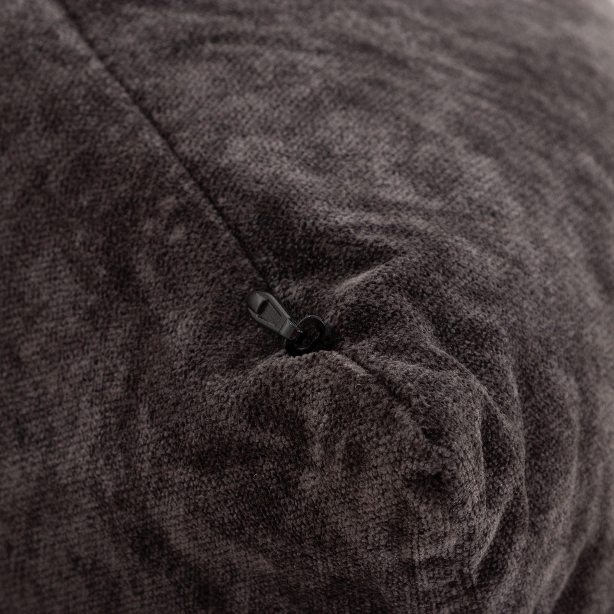 Cushion Canna - Feather Inner, Black