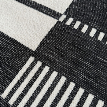 Signature Rugs Harlow Reversible Block Rug - 120 x 170 cm, Black/White