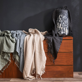 Ollo Capri Throw, Ecru