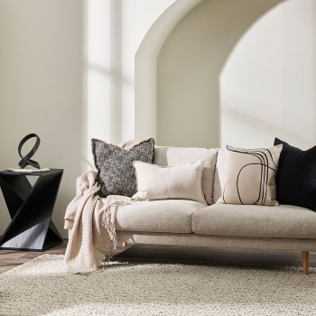 Ollo Capri Throw, Ecru