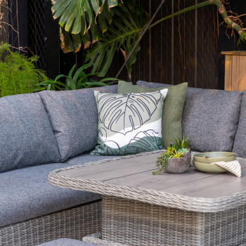 Martinique Outdoor Corner Suite