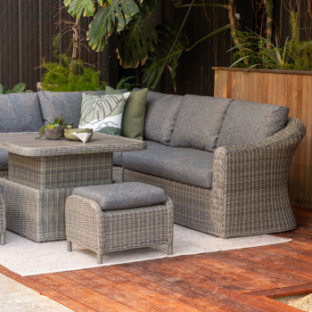 Martinique Outdoor Corner Suite