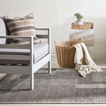 Ollo Ardmore Outdoor Rug - 200 x 290cm, Black