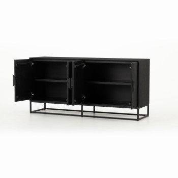 Anya Buffet, Black