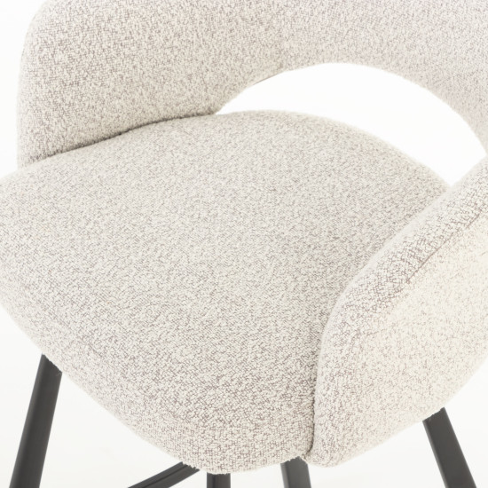 Ellie Barstool, Grey